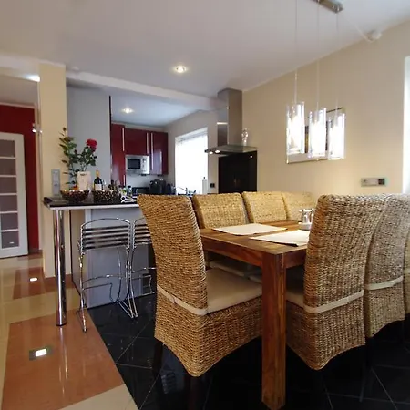 Luxury-apartment Peter شقة *